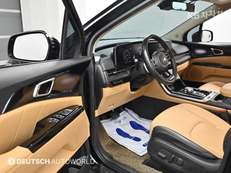 2021 - kia carnival