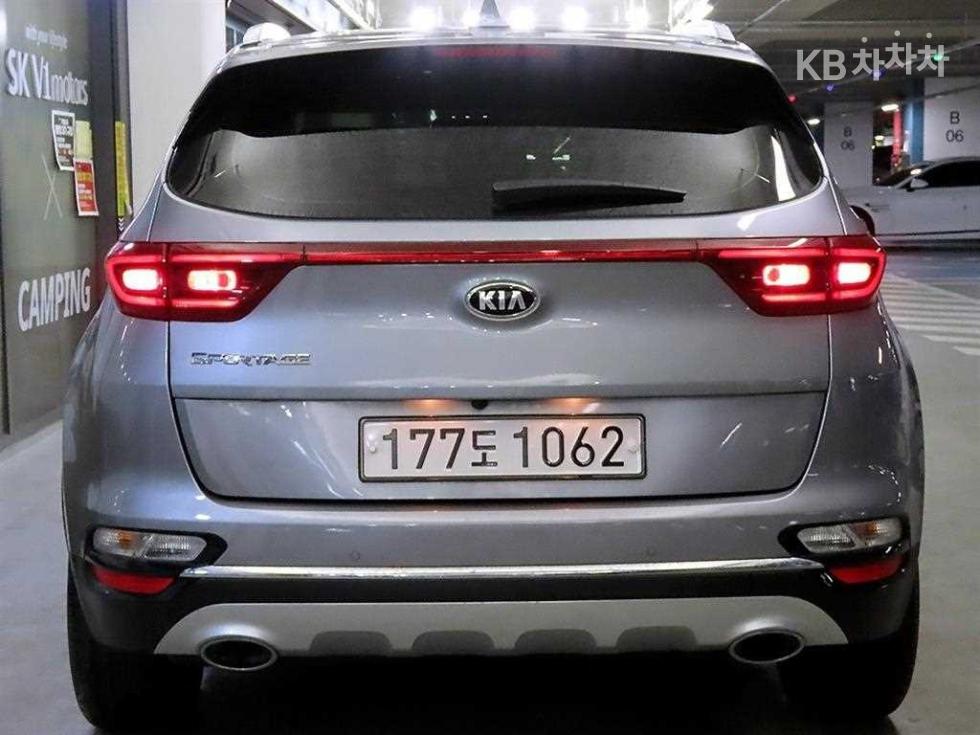 2021 - kia sportage