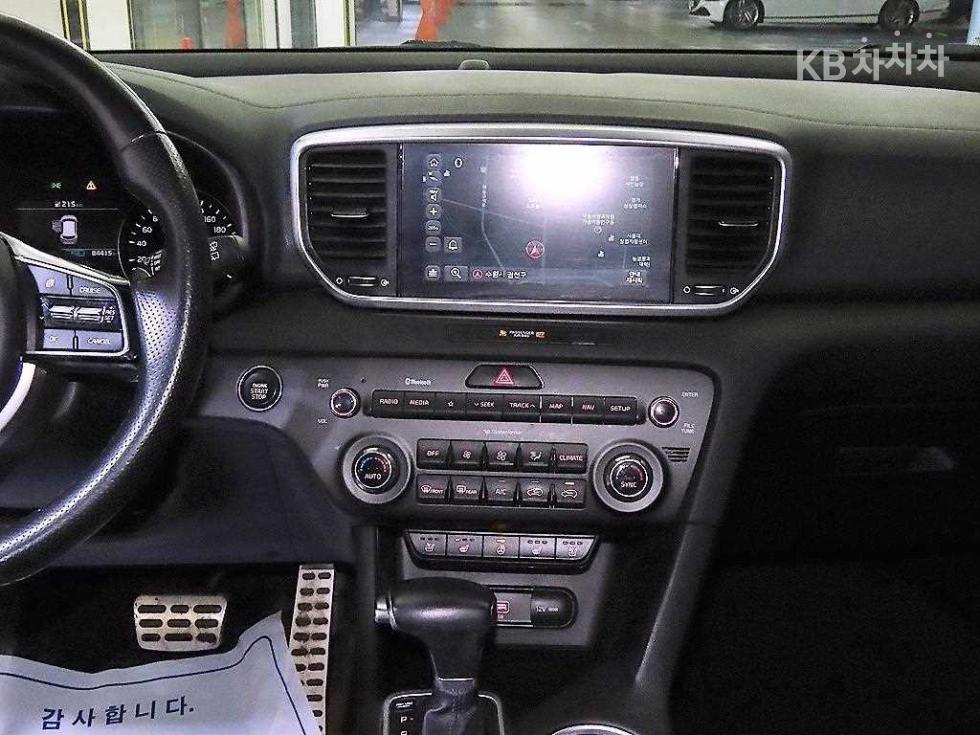 2021 - kia sportage