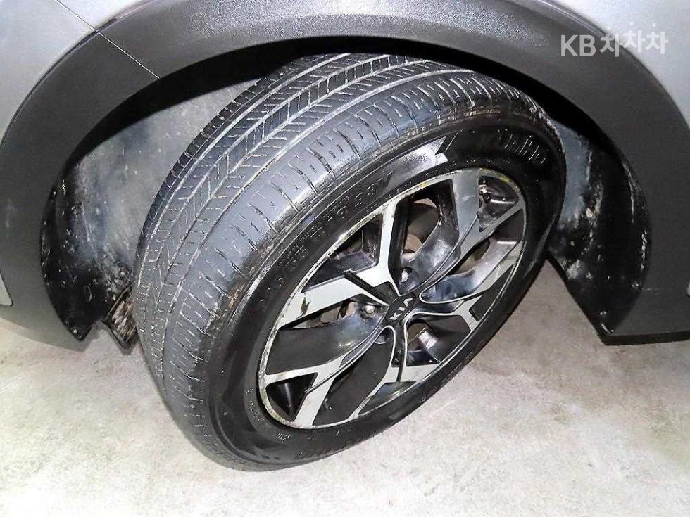 2021 - kia sportage