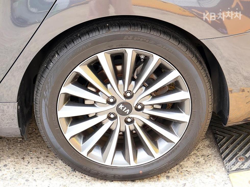 2018 - kia k7