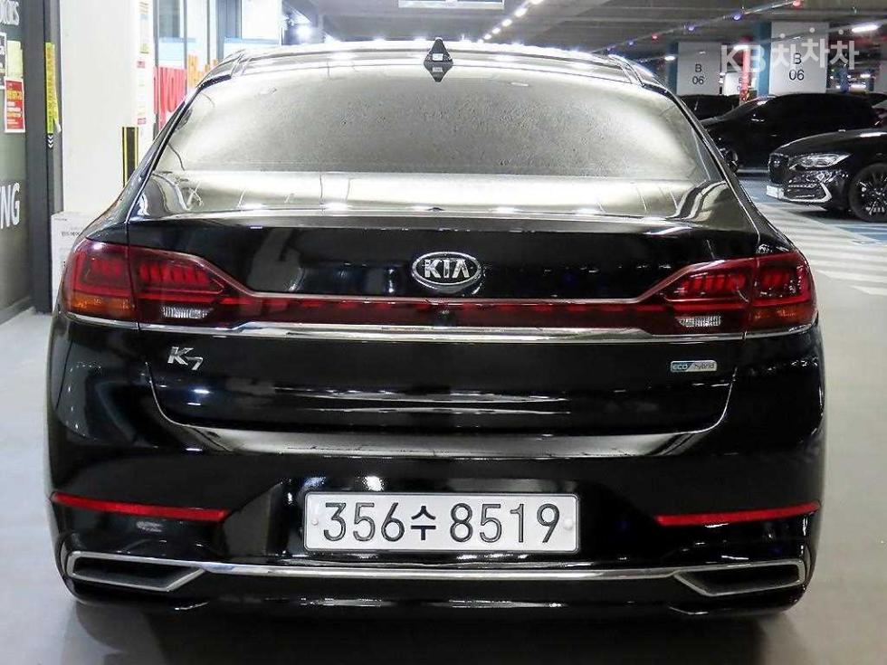 2021 - kia k7