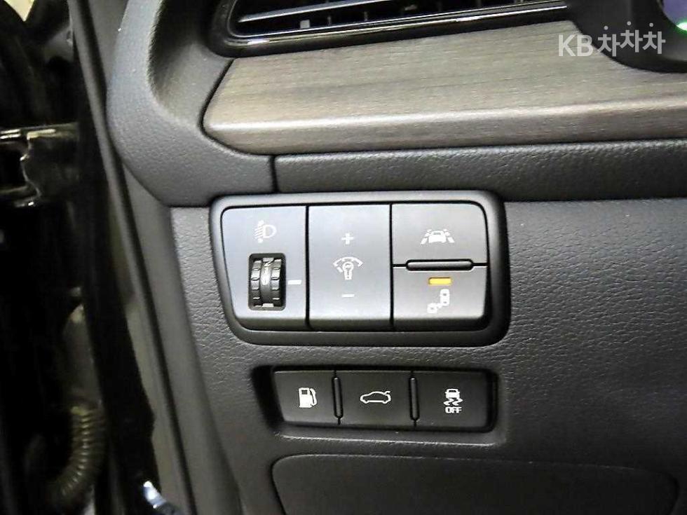 2021 - kia k7