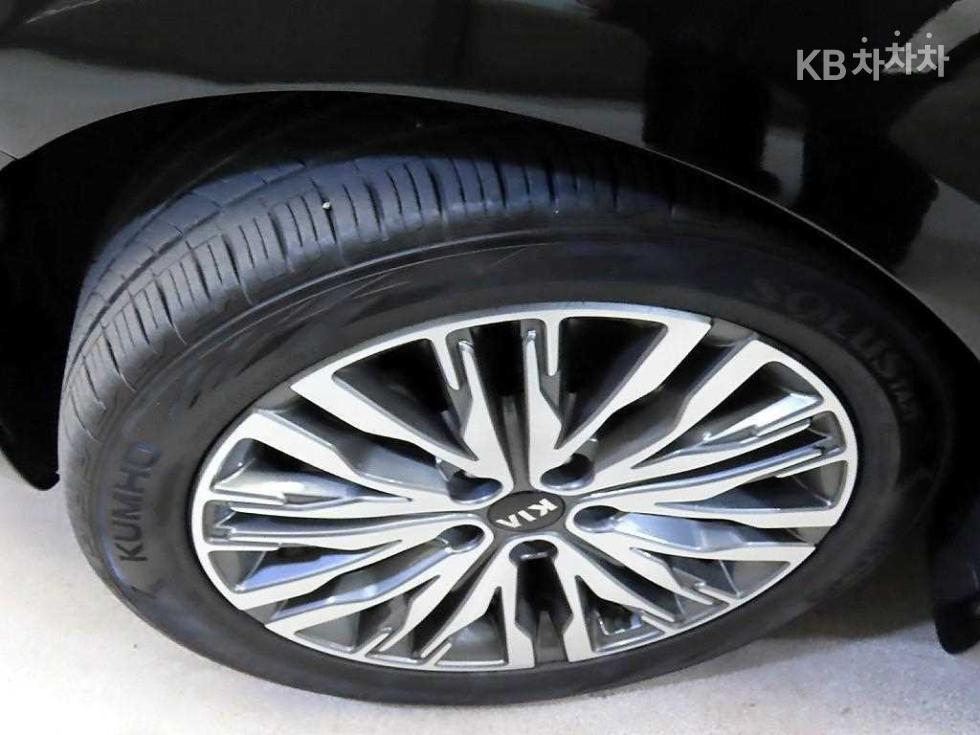 2021 - kia k7