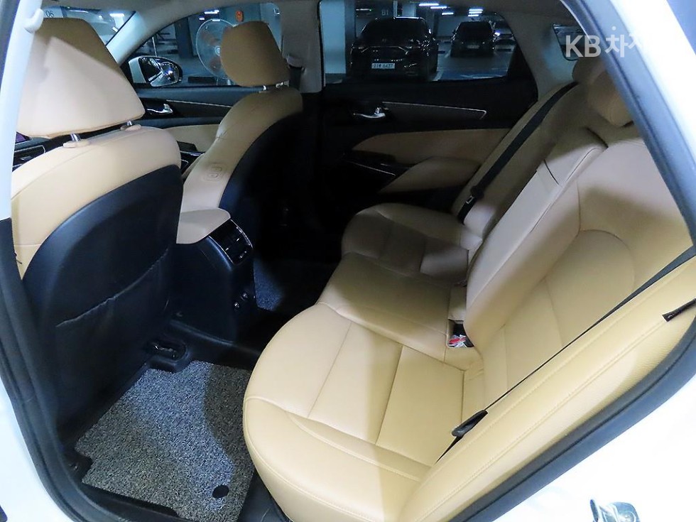 2020 - kia k7