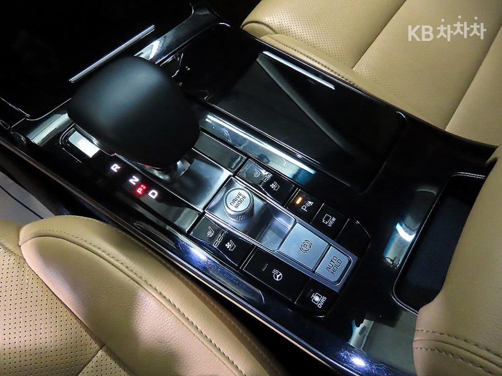 2020 - kia k7