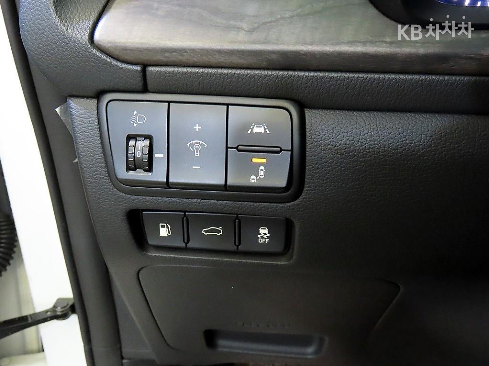 2020 - kia k7