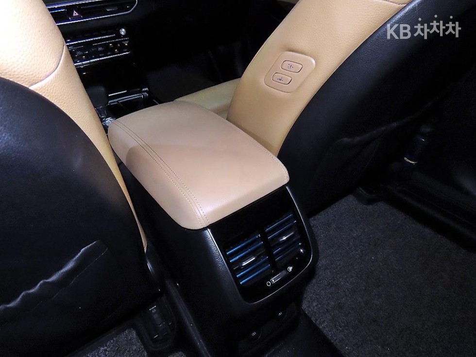 2020 - kia k7