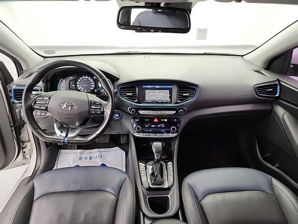 2016 - hyundai ioniq