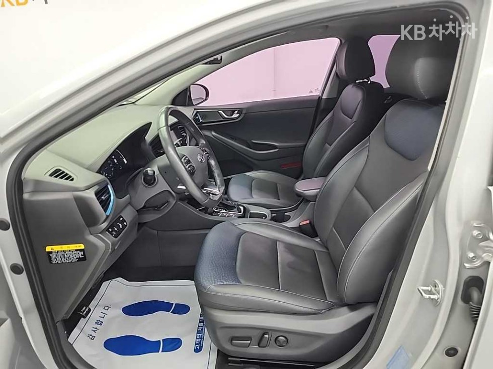 2016 - hyundai ioniq