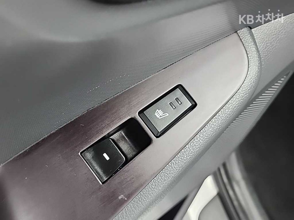 2016 - hyundai ioniq