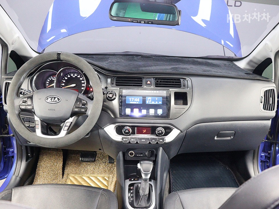 2012 - kia pride