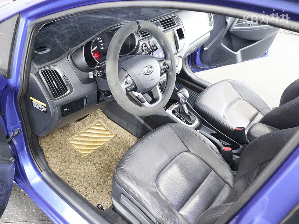 2012 - kia pride