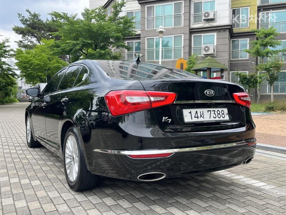 2013 - kia k7