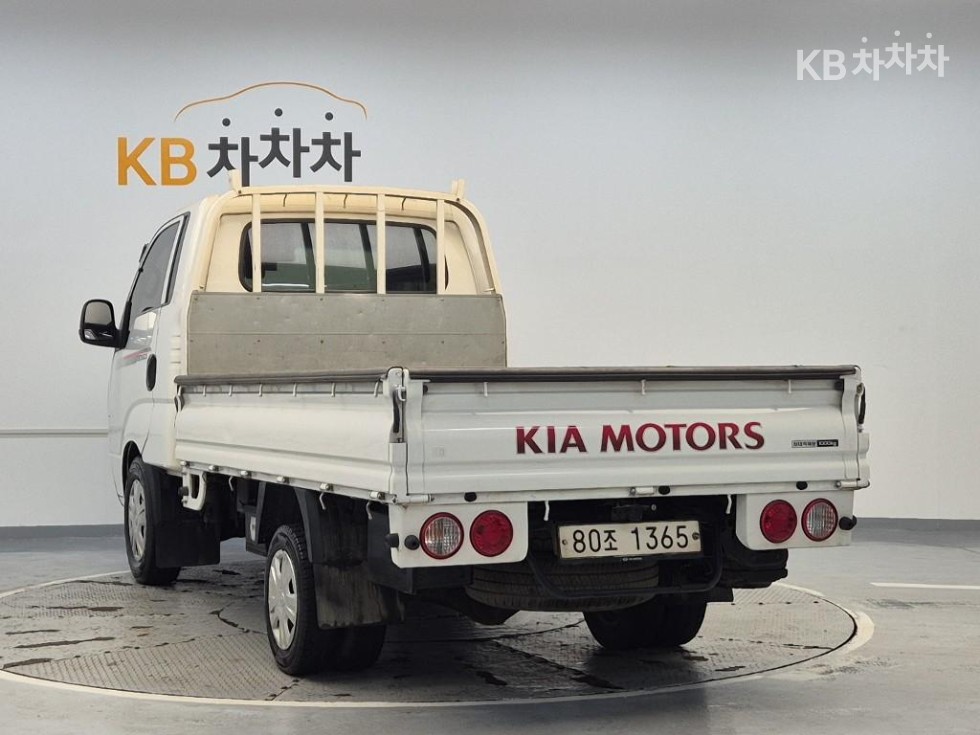 2021 - kia bongo iii