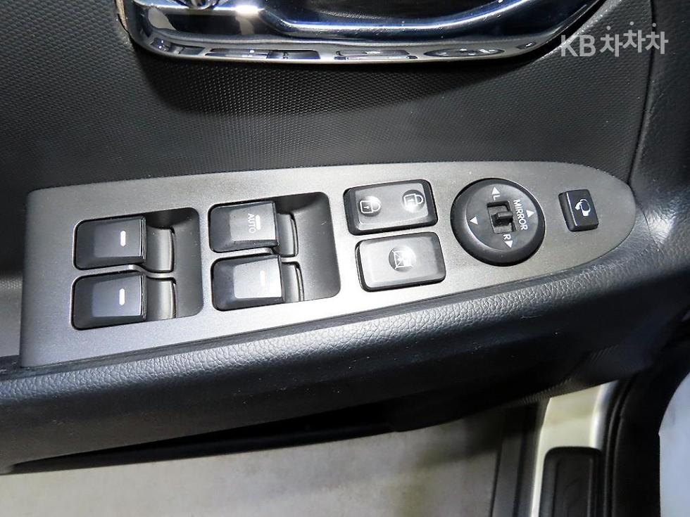 2012 - kia sportage