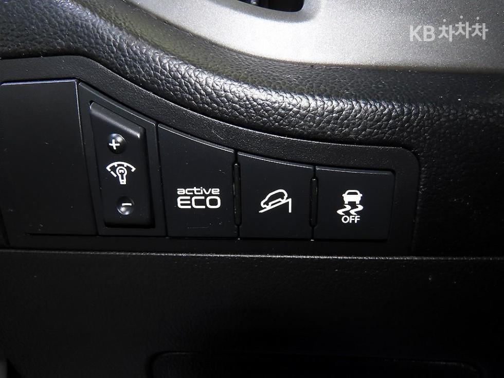 2012 - kia sportage