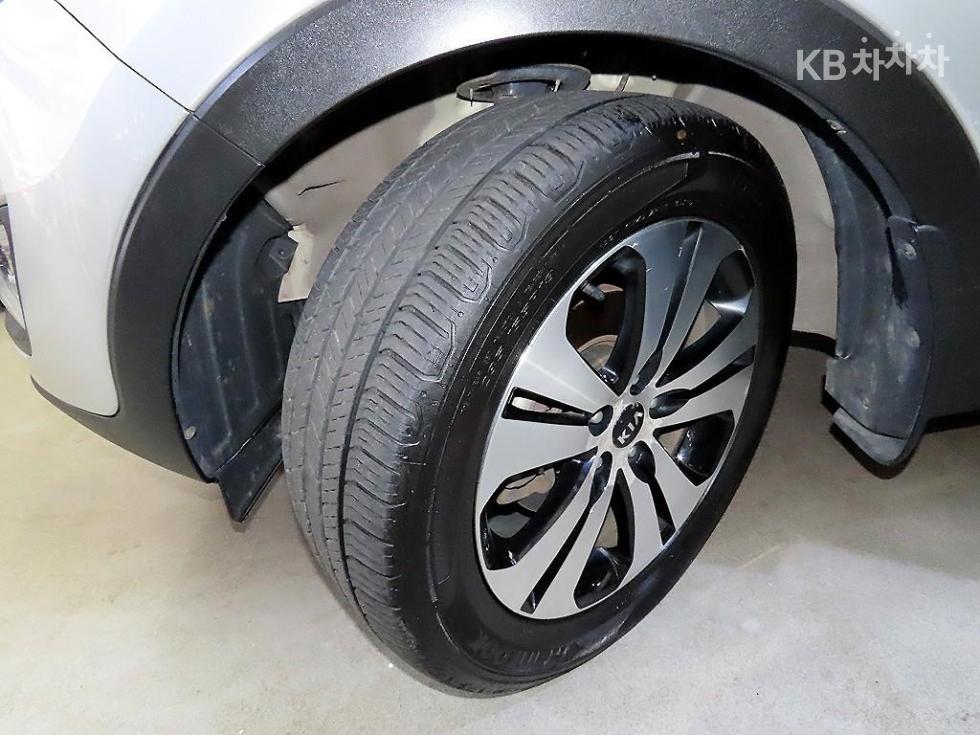 2012 - kia sportage
