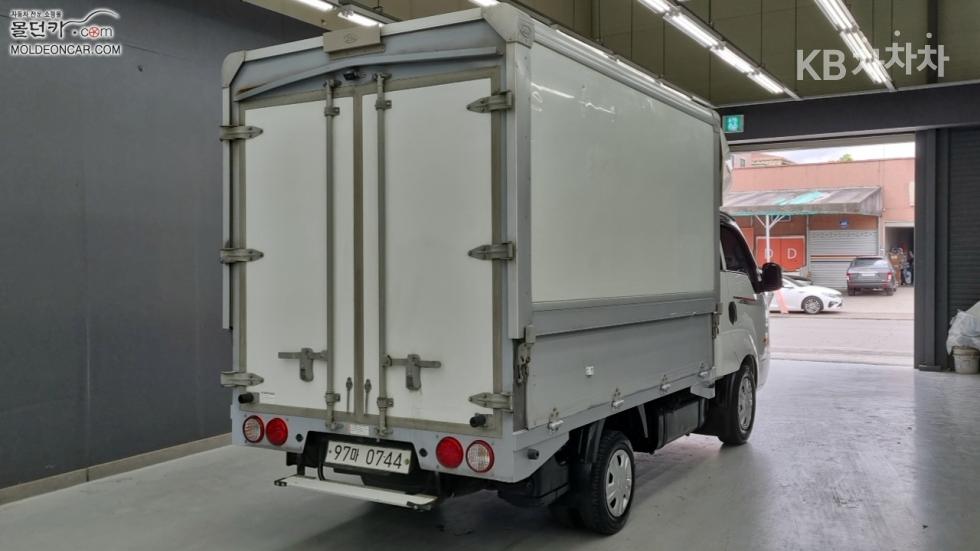 2020 - kia bongo iii