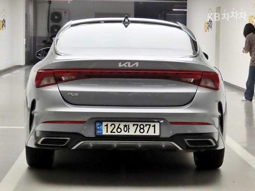 2022 - kia k5