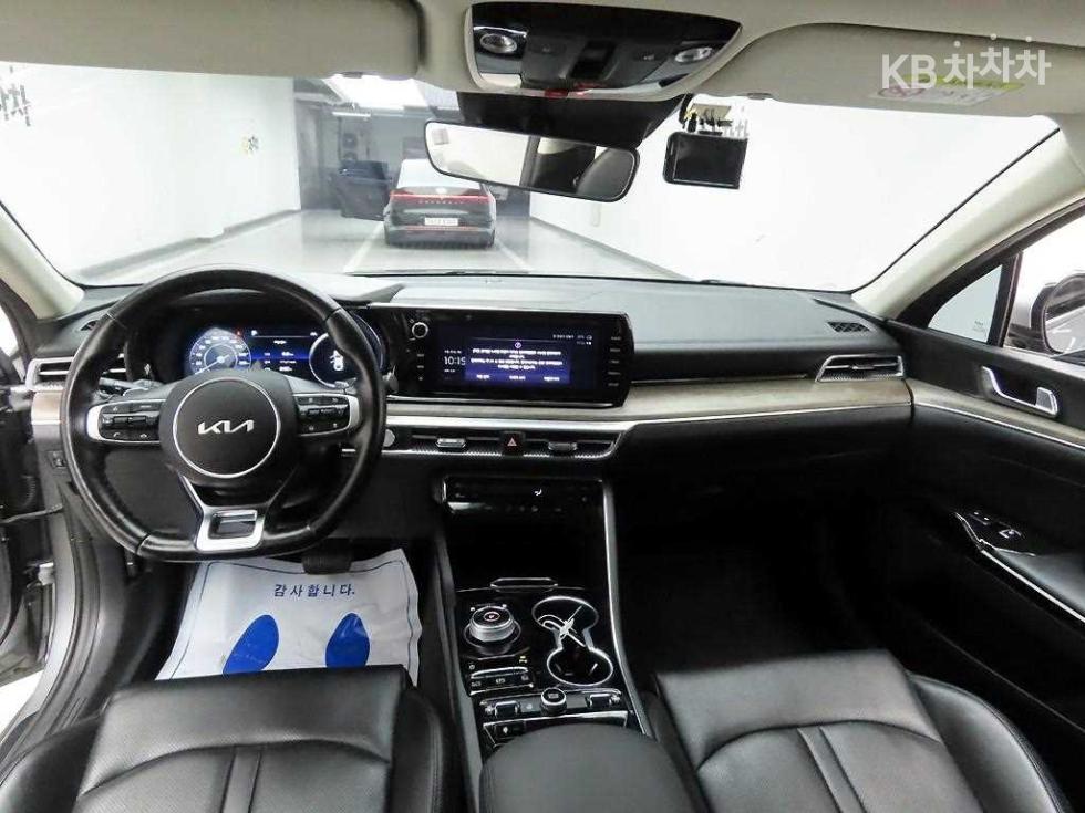 2022 - kia k5