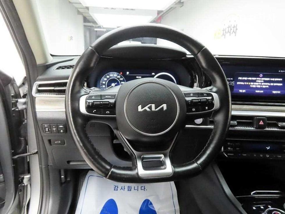2022 - kia k5