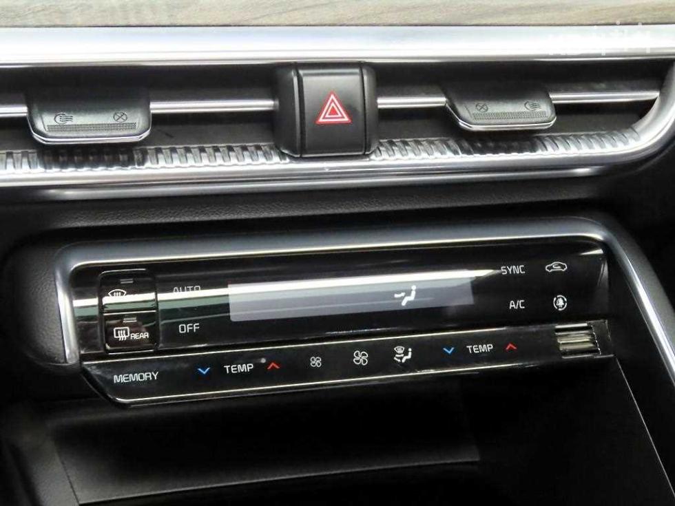 2022 - kia k5
