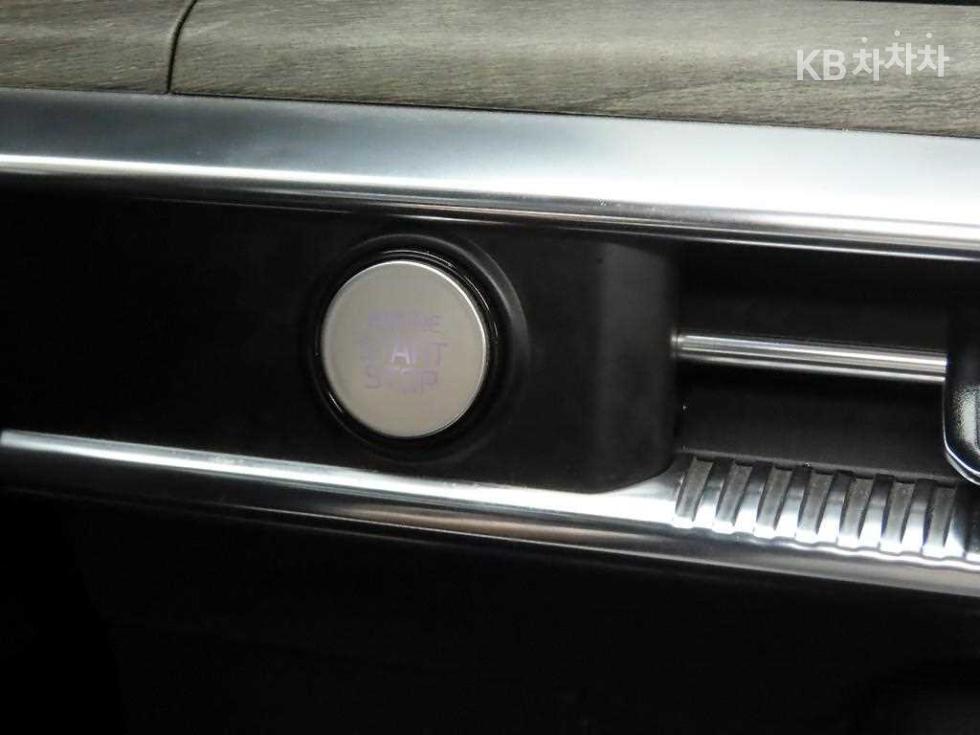 2022 - kia k5