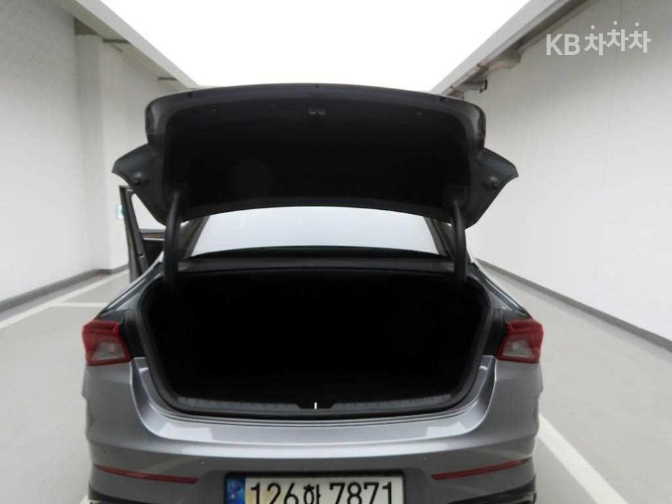 2022 - kia k5