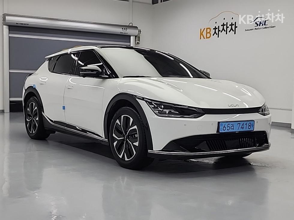 2022 - kia ev6