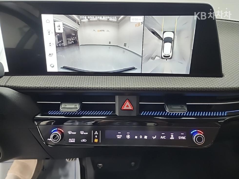 2022 - kia ev6