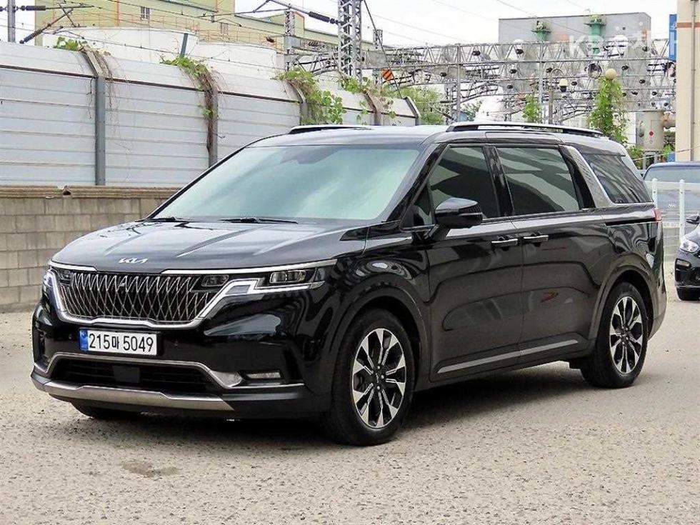 2023 Kia 4 photo