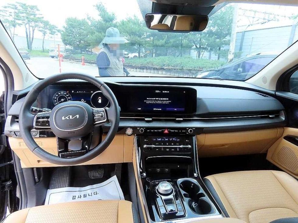 2023 Kia 4 photo