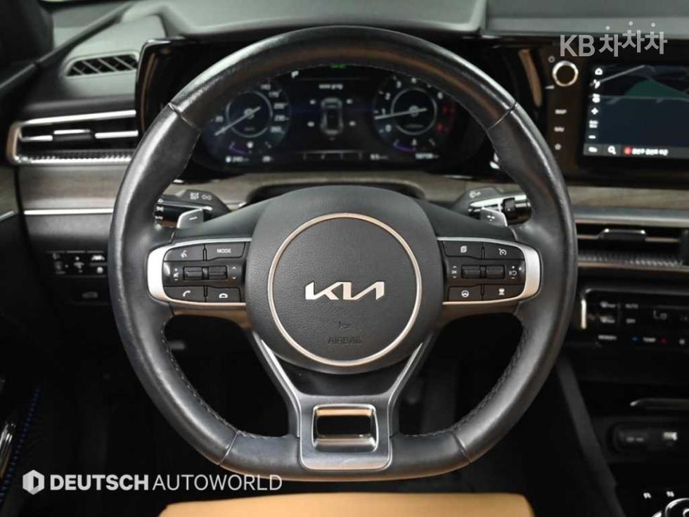 2023 - kia k5