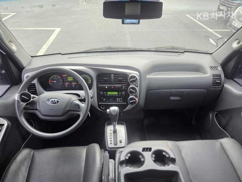 2016 - kia bongo iii