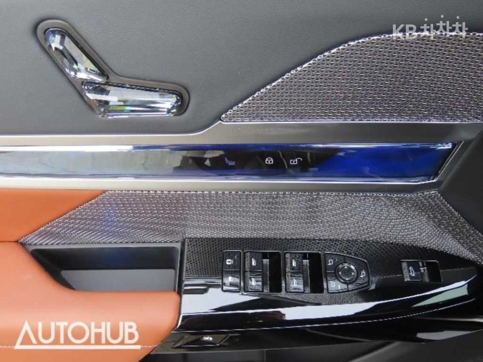BMW 7er — miniaturë 13