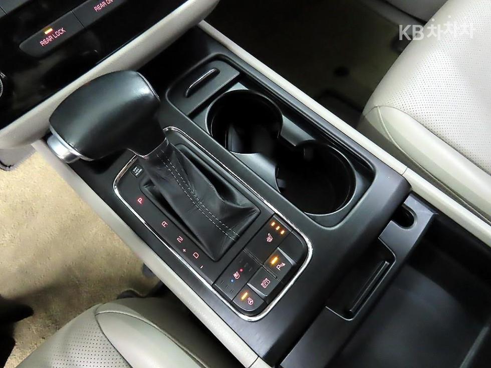 2017 - kia carnival