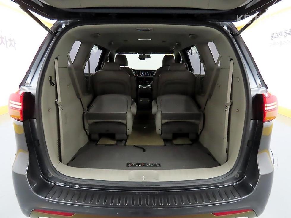 2017 - kia carnival