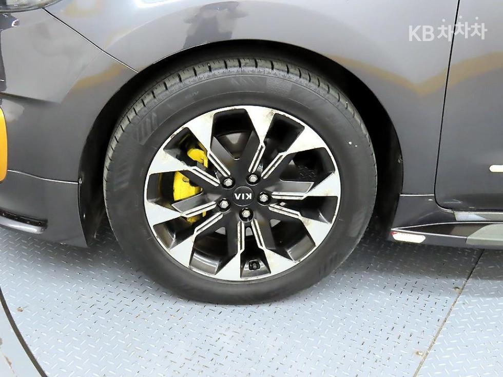 2017 - kia carnival