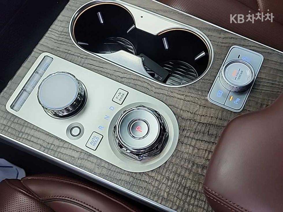 2024 Genesis GV80 photo