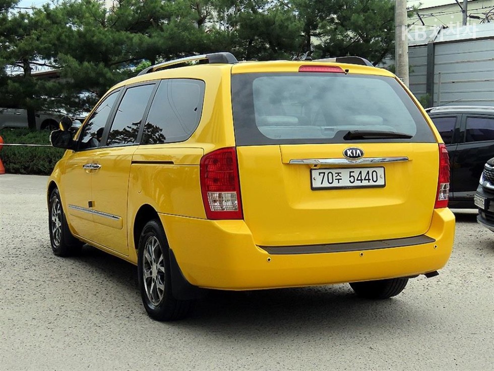 2013 - kia carnival