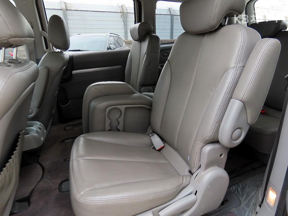 2013 - kia carnival