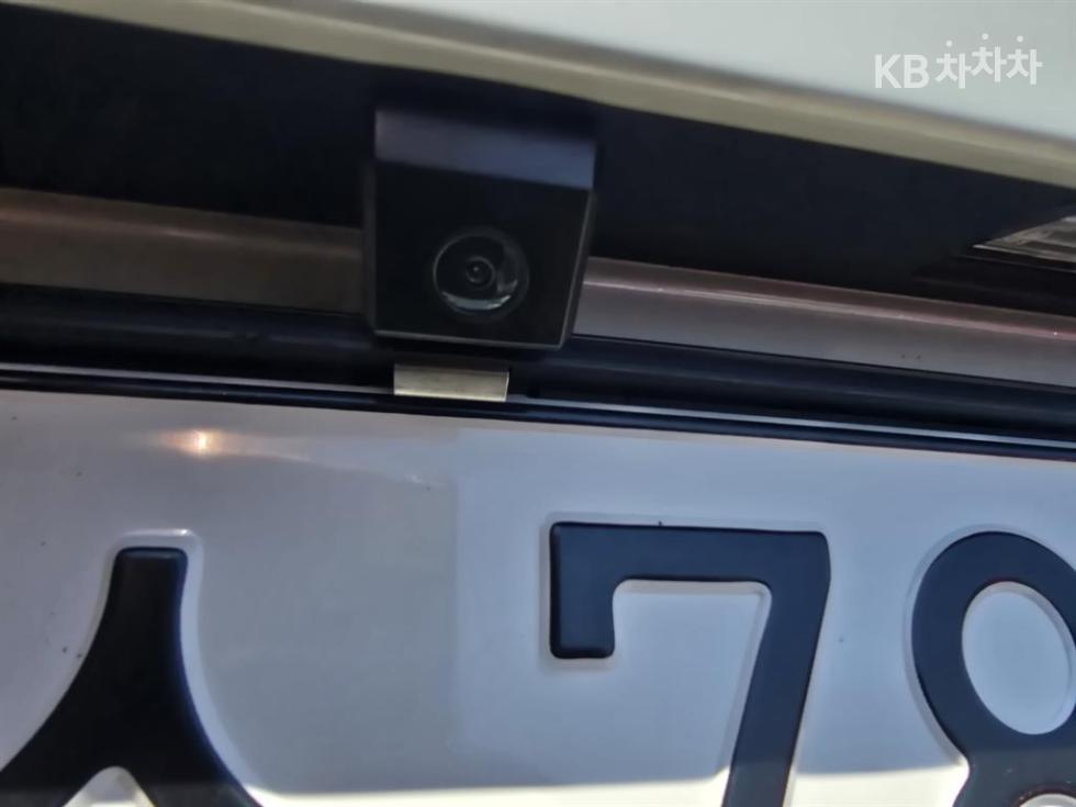 2023 - kia kia