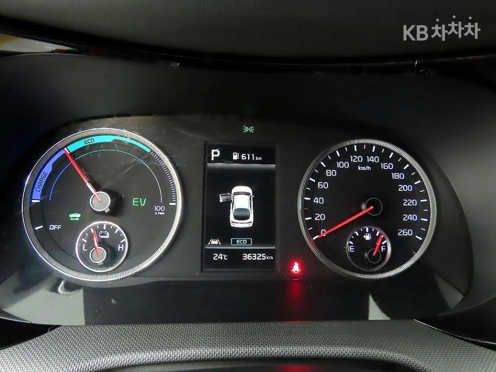 2022 - kia k5