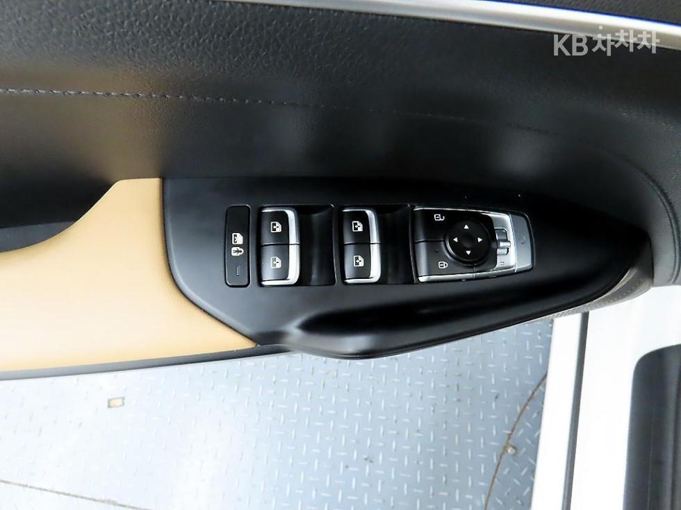 2022 - kia k5