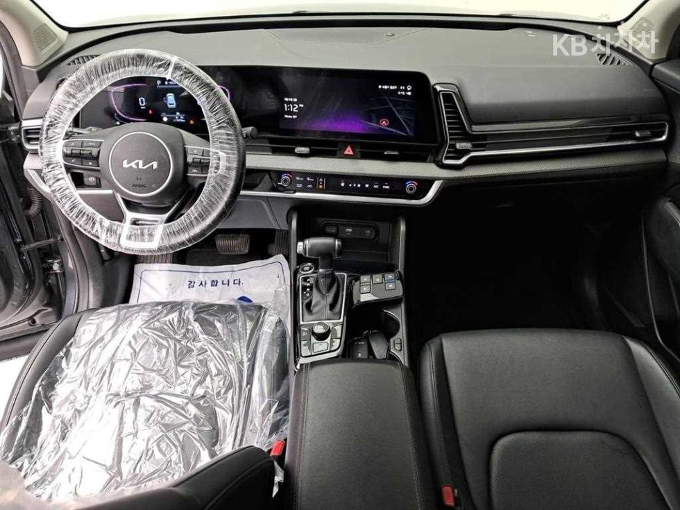 2022 - kia sportage