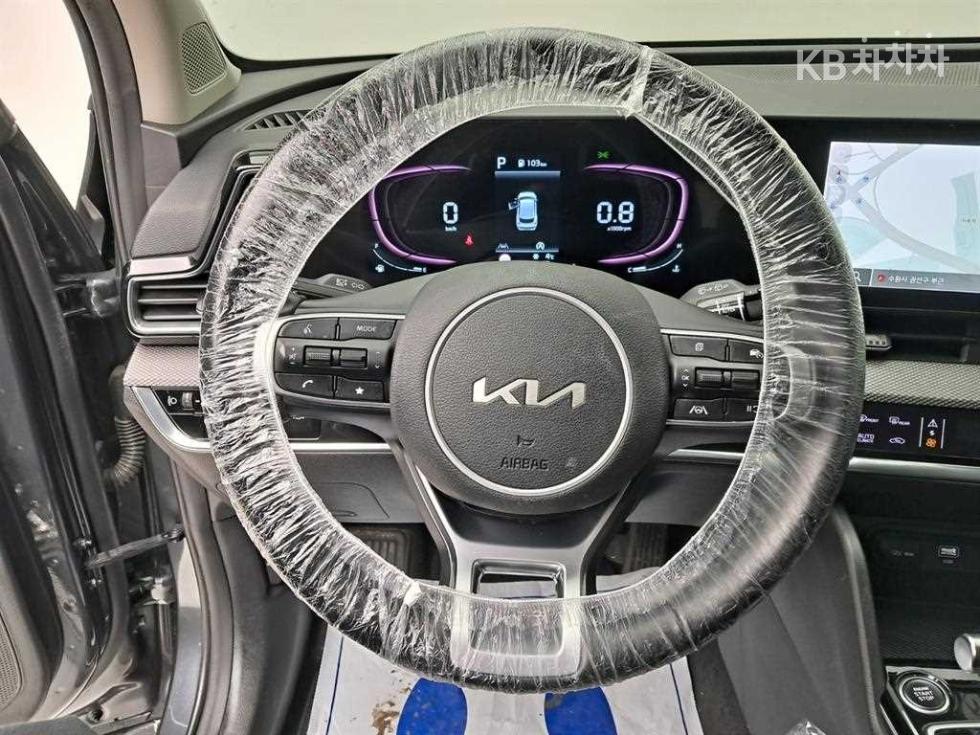 2022 - kia sportage
