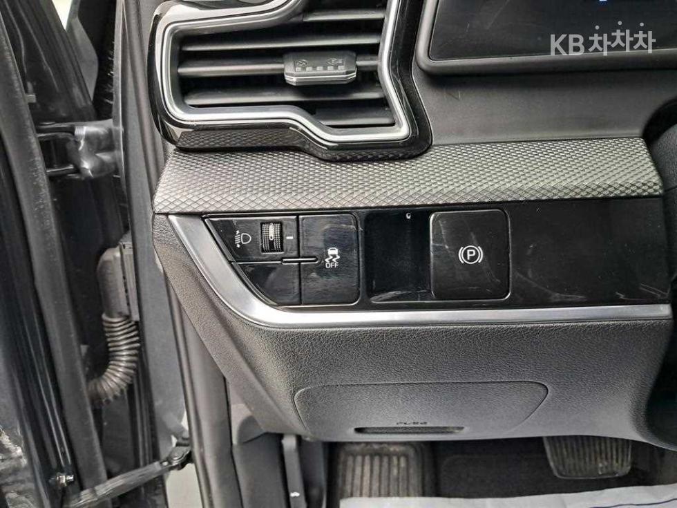 2022 - kia sportage