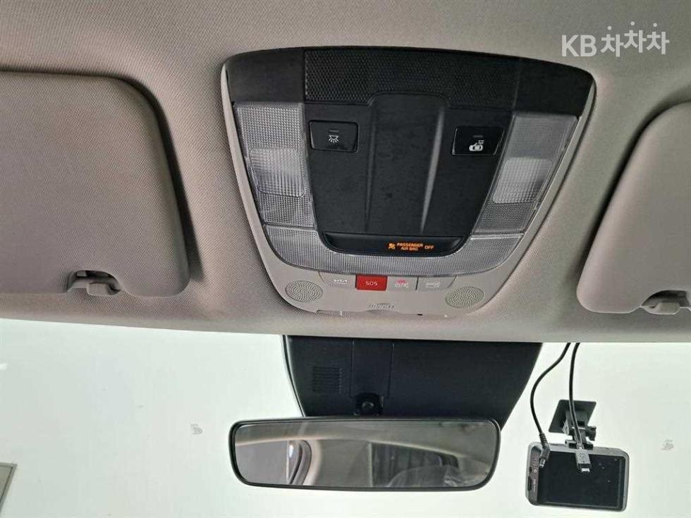 2022 - kia sportage