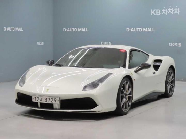 Ferrari 488 3.9 V8 — foto 1